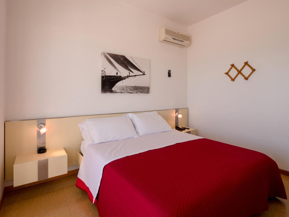 Hotel Europa 西尼加利亚 外观 照片